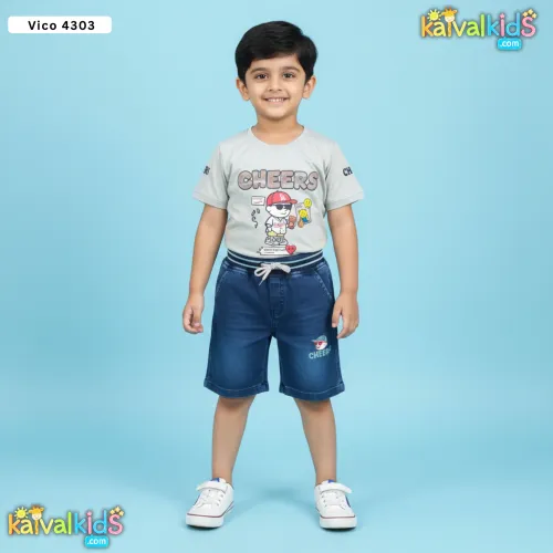 T-Shirt and Denim Shorts - 4303